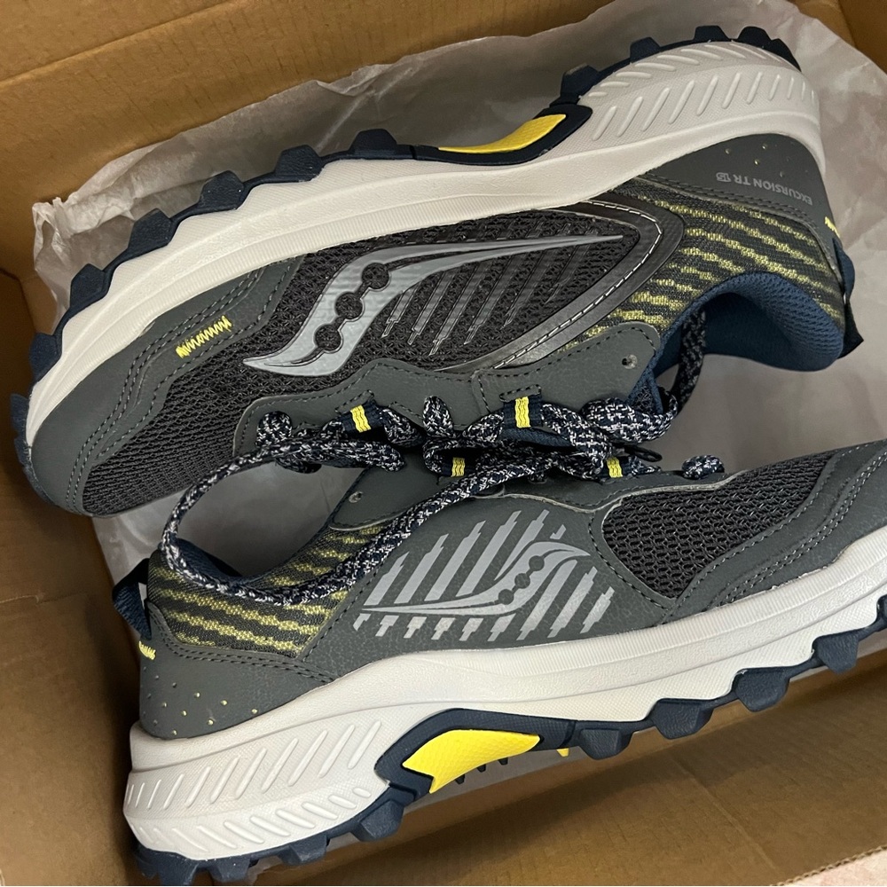 Saucony - Women’s Trail TR15 - Gray & White Athletic Shoes